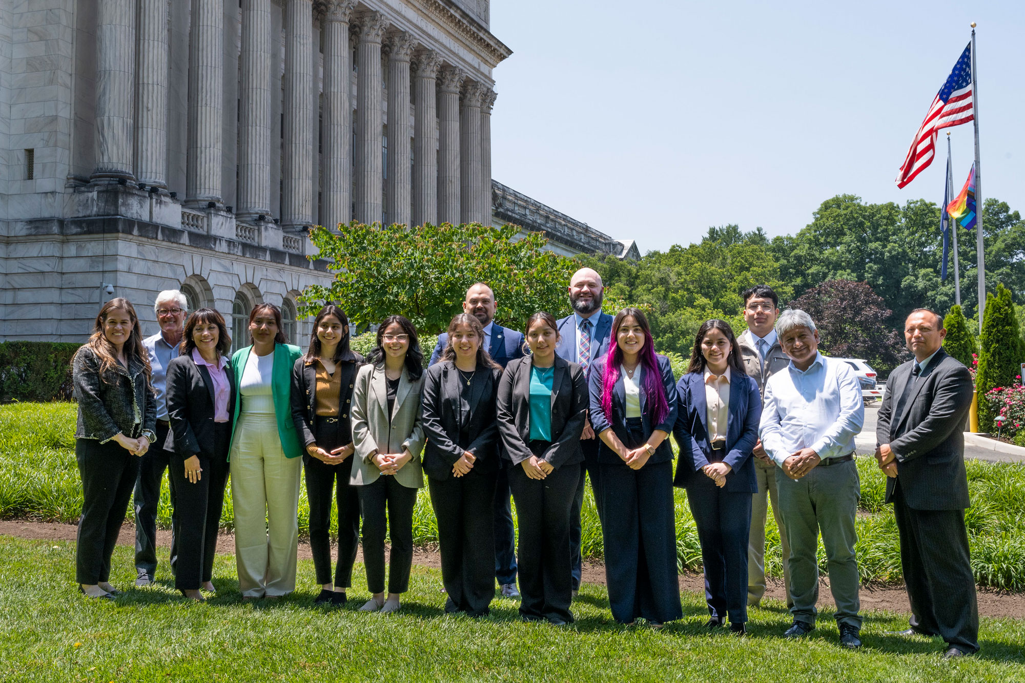 OPPE internship students and administrators in front of USDA