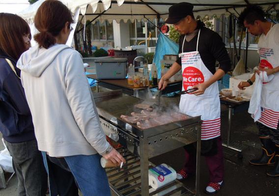 More than 250 servings of U.S. steak were served on May 15 as part of USMEF’s relief efforts.