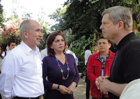 Agriculture Secretary Tom Vilsack (right) met with Mexican Agricultural Secretary Francisco Mayorga (left) in Merida, Mexico to discuss agriculture and trade. The two agricultural leaders engaged in a very productive dialogue on a wide range of issues important to both the United States and Mexico on Thursday, December 9, 2010.