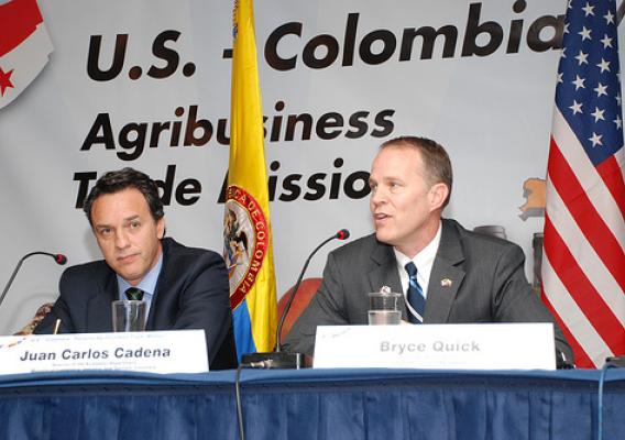 Juan Carlos Cadena (left), Colombia’s Director of Economic Affairs, Ministry of Commerce, Industry and Tourism, and Bryce Quick, Associate Administrator for USDA’s Foreign Agricultural Service, participate in a welcome plenary session for a USDA trade mission with Panama and Colombia, which took place in Bogota Nov. 14-17. With 24 U.S. agricultural companies participating, it was the largest delegation ever on a USDA trade mission. Photo by Fernando Soto, U.S. Embassy Bogota.