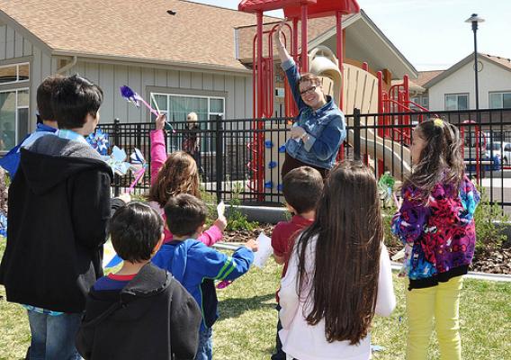 At the USDA Earth Day outdoor classroom in Boardman, Oregon, last month,  USDA program technician Renee Robinson tests the children on what they’ve learned about saving energy at home. USDA photo.