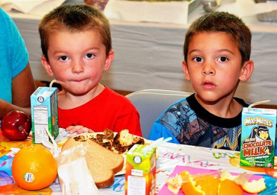 Children enjoying a nutritious summer meal in Virginia