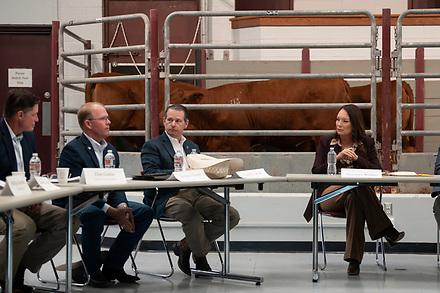 Secretary Rollins and Secretary Kennedy Visit Texas to Meet with Farmers Who Are Making America Healthy Again and Utilizing Stewardship Practices, Secretary Rollins Provides Update on New World Screwworm 9 Secretary Rollins visited Texas A&M Beef Center, delivered update on New World Screwworm